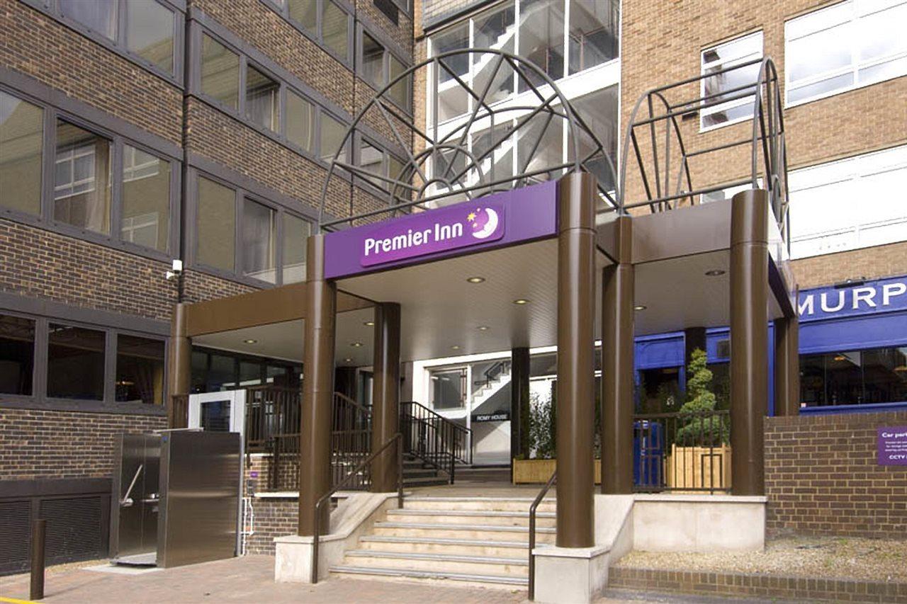 Premier Inn Brentwood Eksteriør billede