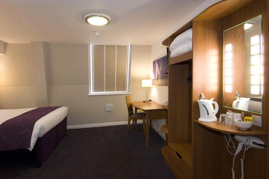 Premier Inn Brentwood Eksteriør billede
