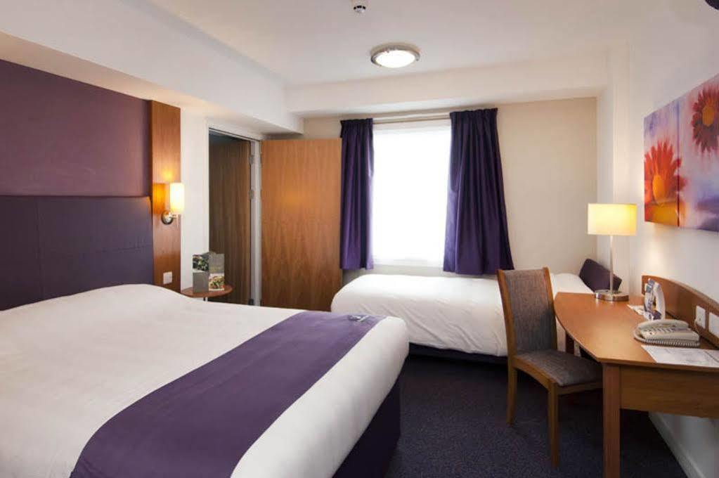 Premier Inn Brentwood Eksteriør billede
