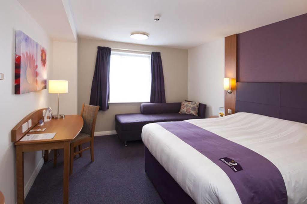 Premier Inn Brentwood Eksteriør billede